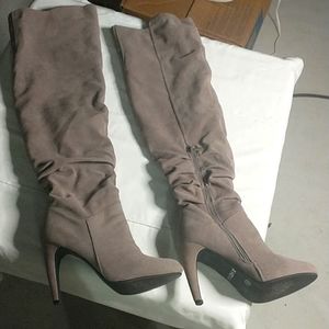 JustFab 8.5 knee high suede boots w/ 3.5" heel